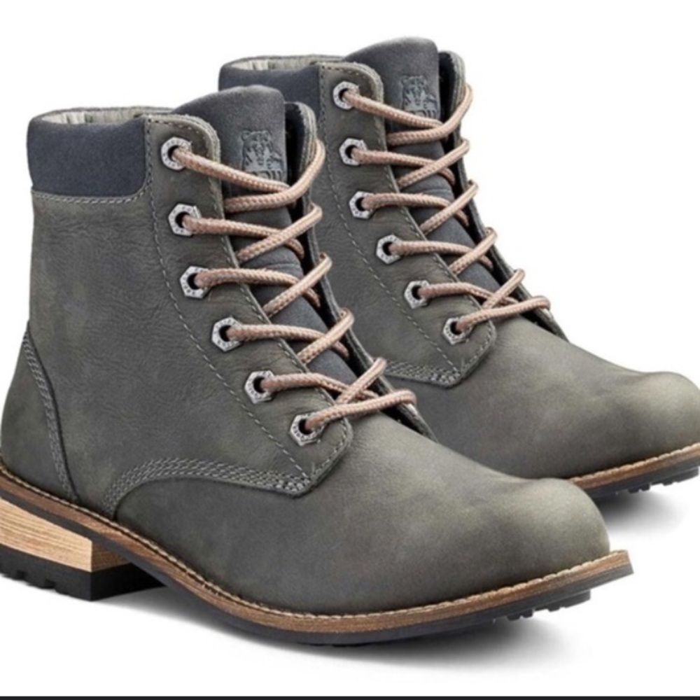 Kodiak Jaya brown leather waterproof, hiking , outdoor , granola girl , size 7